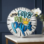 toma la imagen adjunta como base y genera 6wskp 1